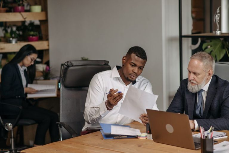 Recrutement distribution GMS : profils clés et stratégies | Bon Talent